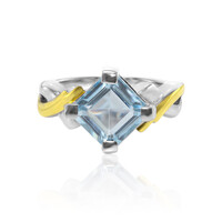 Zilveren ring met een hemel-blauwe topaas