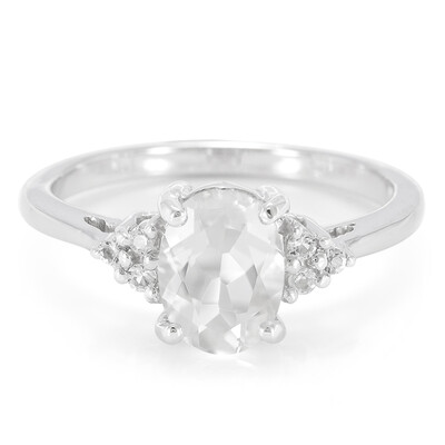 Zilveren ring met een petaliet
