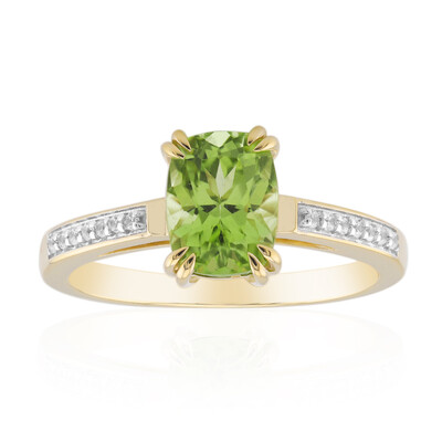 Gouden ring met een Wagogo peridoot