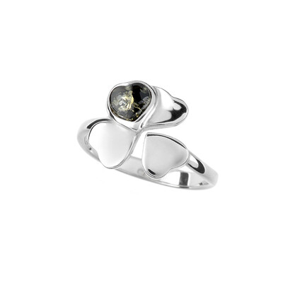 Zilveren ring met een groene Baltische barnsteen (dagen)