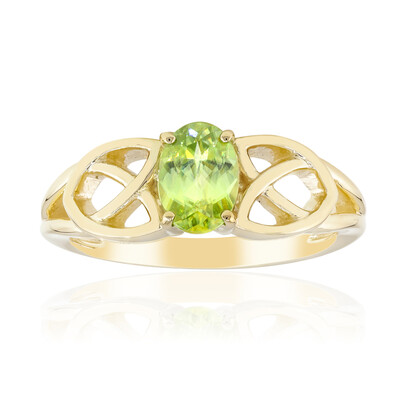 Gouden ring met een Capelinha sfeen