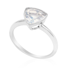 Zilveren ring met een maan blauwe kwarts