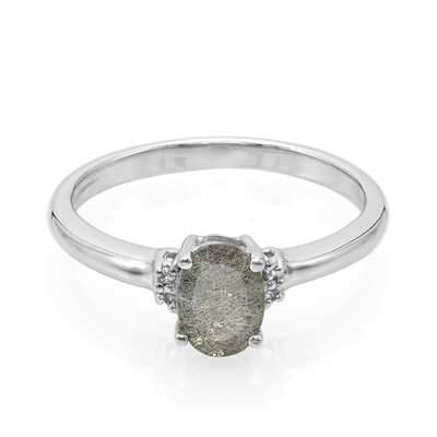 Zilveren ring met een labradoriet