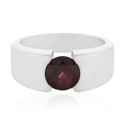 Zilveren ring met een rhodliet