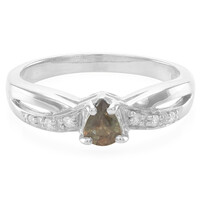 Zilveren ring met een Madagaskar kleurwissel granaat