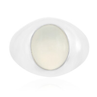 Zilveren ring met een witte maansteen