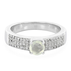Zilveren ring met een prehniet