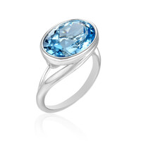 Zilveren ring met een hemel-blauwe topaas
