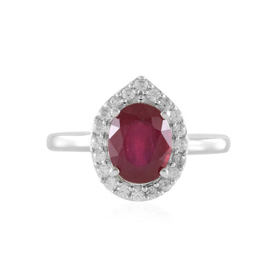 Zilveren ring met een Bemainty robijn