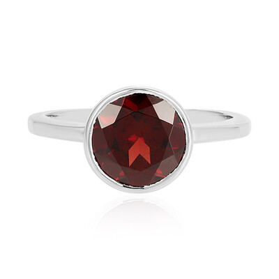 Zilveren ring met een Mozambique granaat