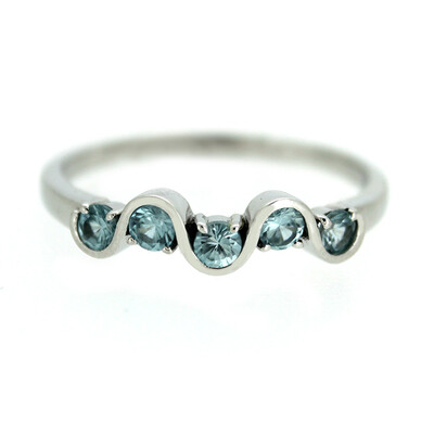 Zilveren ring met Ratanakiri zirkonen