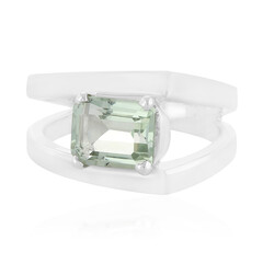 Zilveren ring met een groene amethist