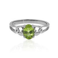 Zilveren ring met een peridoot