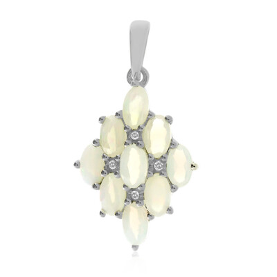 Zilveren hanger met Welo-opalen