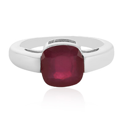 Zilveren ring met een Madagaskar Robijn