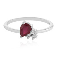 Zilveren ring met een Madagaskar Robijn