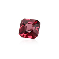 Edelsteen met een roze zirkoon
