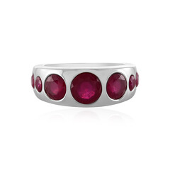 Zilveren ring met een Madagaskar Robijn