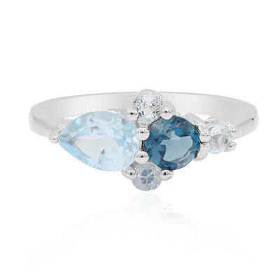 Zilveren ring met een hemel-blauwe topaas