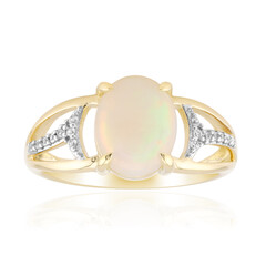 Gouden ring met een Braziliaanse witte opaal