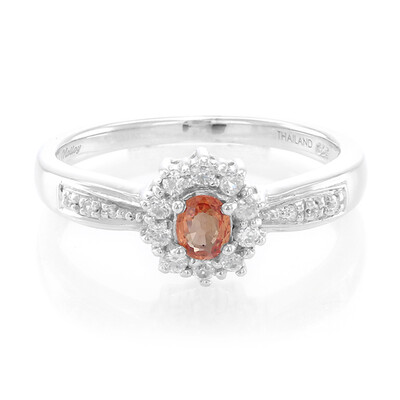 Zilveren ring met een oranje saffier