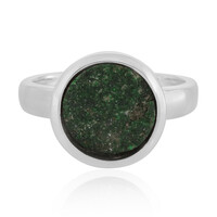 Zilveren ring met een Uwarowiet