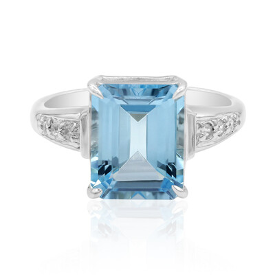Zilveren ring met een hemel-blauwe topaas