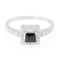 Zilveren ring met een Mozambique granaat