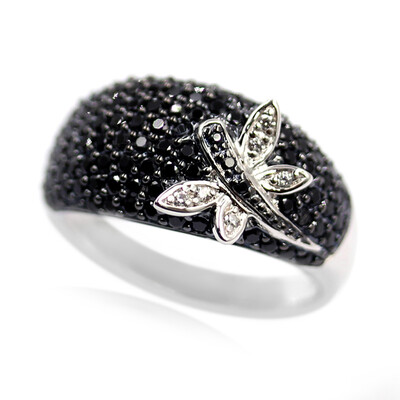 Zilveren ring met zwarte spinelstenen