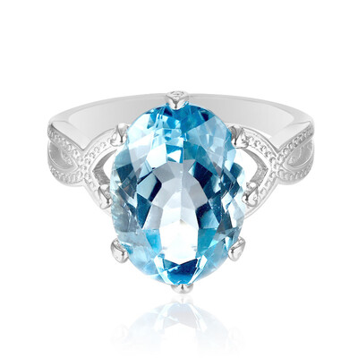 Zilveren ring met een hemel-blauwe topaas