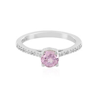 Zilveren ring met een kunziet