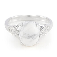 Zilveren ring met een howliet