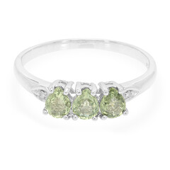Zilveren ring met groene saffieren
