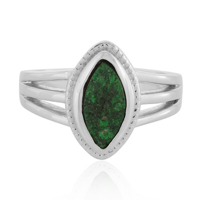 Zilveren ring met een Uwarowiet