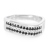 Zilveren ring met zwarte spinelstenen