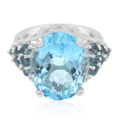 Zilveren ring met een hemel-blauwe topaas