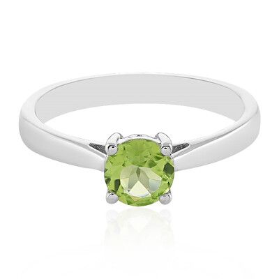 Zilveren ring met een peridoot