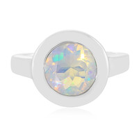 Zilveren ring met een Welo-opaal