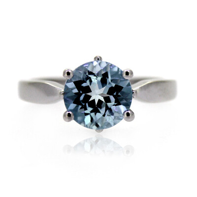 Zilveren ring met een hemel-blauwe topaas
