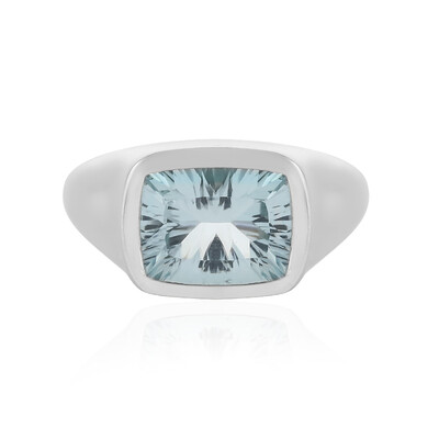 Zilveren ring met een hemel-blauwe topaas