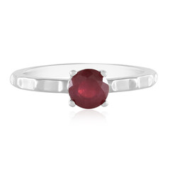 Zilveren ring met een Madagaskar Robijn