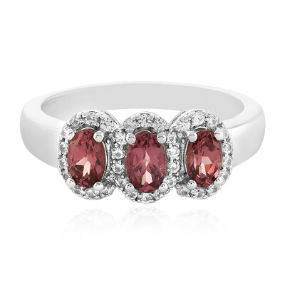 Zilveren ring met Malaya granaten