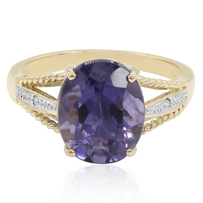 Gouden ring met een bosbes kwarts
