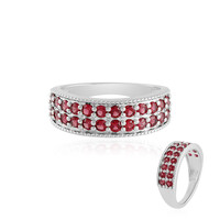 Zilveren ring met roze spinelstenen