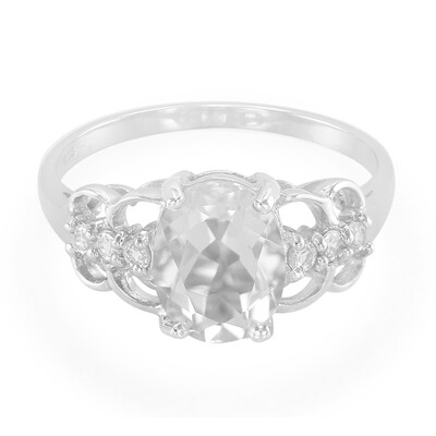 Zilveren ring met een petaliet