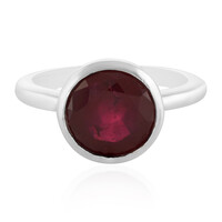 Zilveren ring met een Madagaskar Robijn