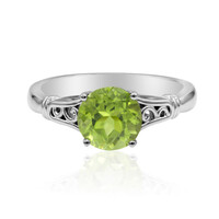 Zilveren ring met een peridoot