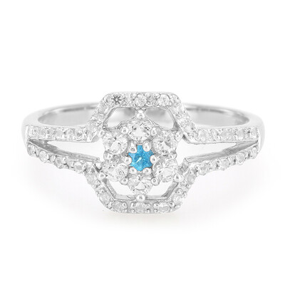 Zilveren ring met een neon blauwe apatiet