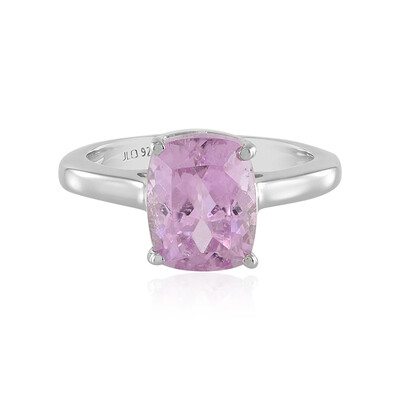Zilveren ring met een kunziet