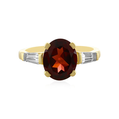 Zilveren ring met een Indische Granaat